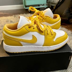 ⚡️ AIR JORDAN GS POLLEN 5.5Y/7W ⚡️